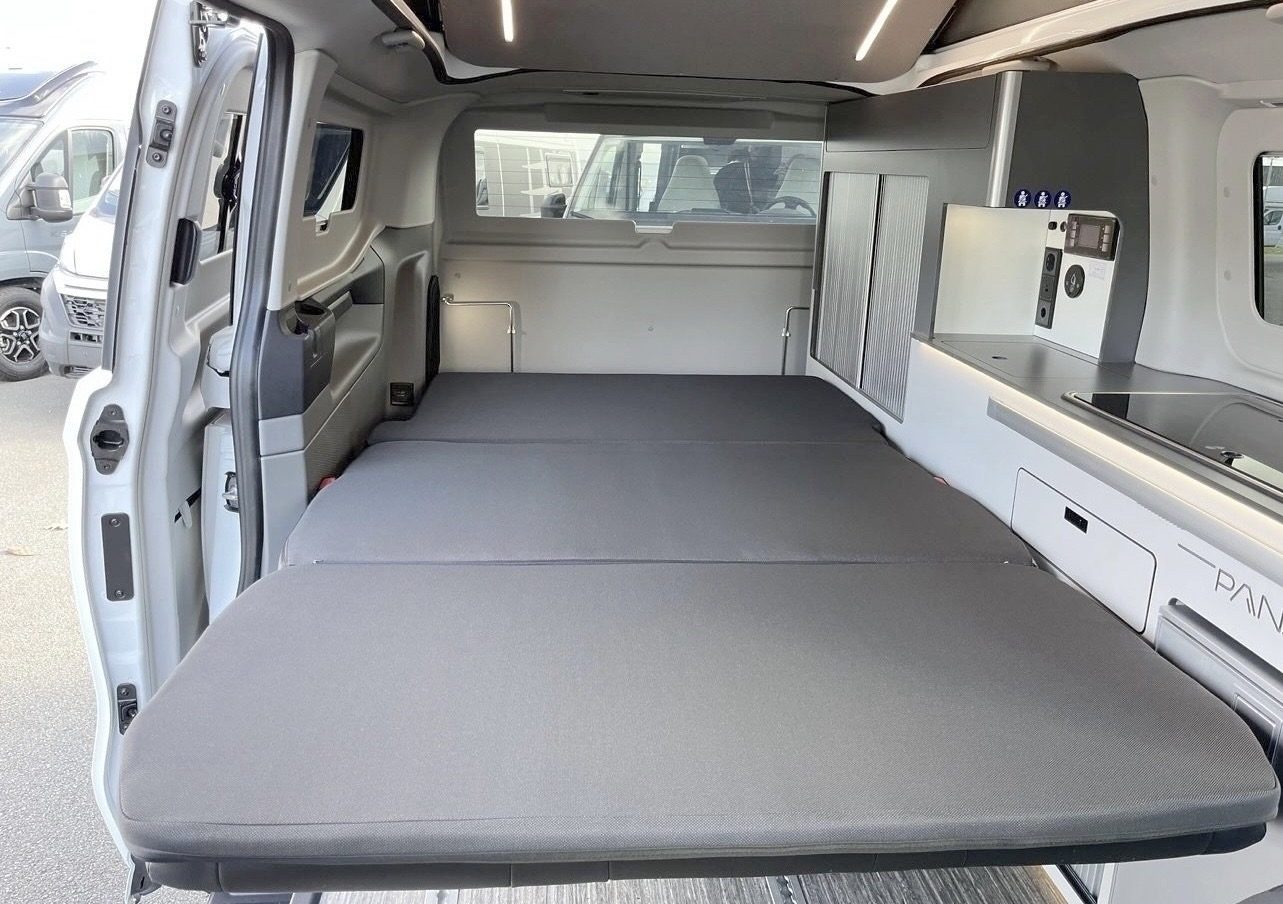 Couchage inférieur de Gigi, banquette convertible